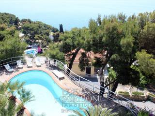 Ville Con Piscina In Vendita Andora Immobiliareit