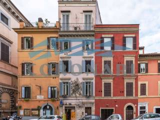 Case E Appartamenti Piazza Della Rovere Roma Immobiliare It