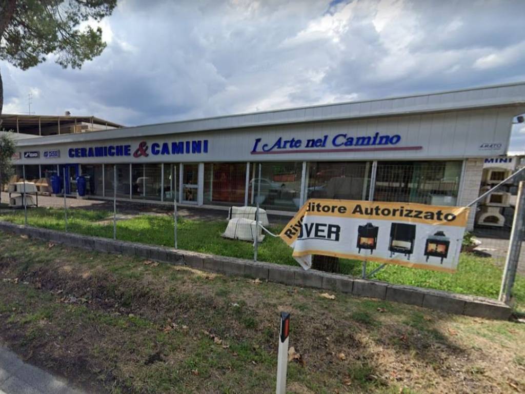 Ceramiche E Camini Monterotondo.Asta Per Appartamento E Ufficio Via Salaria 88 Monterotondo