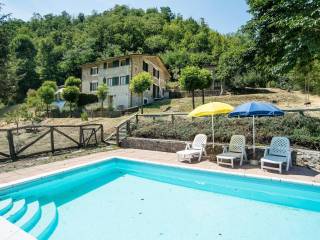 Case Con Piscina In Vendita Barga Immobiliareit