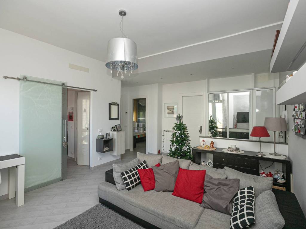 Sale Apartment Genova. 3room flat in via Vesuvio 43. Excellent