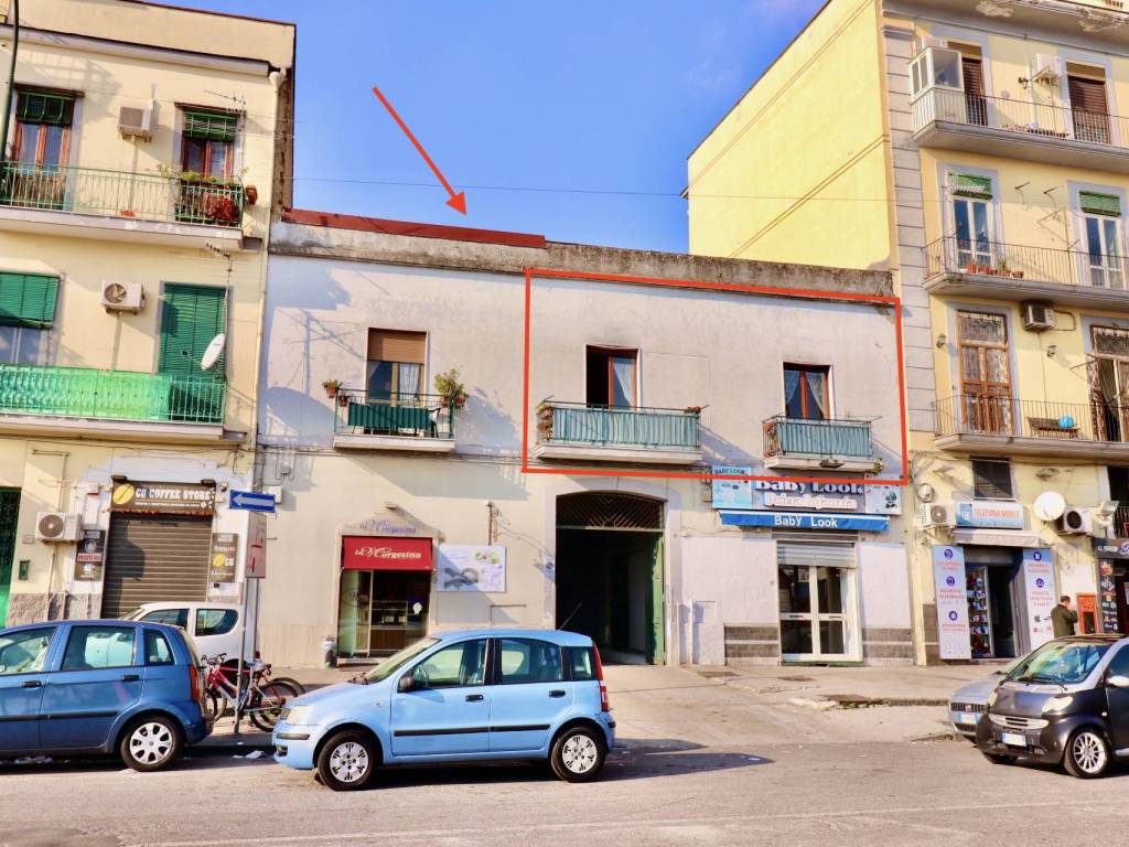 Vendita Appartamento Napoli. Trilocale in via Francesco De.... Da