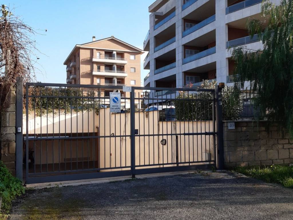 Via Alvaro Del Portillo Roma Magazzino - Deposito via Alvaro del Portillo, Roma, rif. 38676834