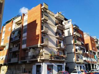 Case e appartamenti via capo spartivento Roma - Immobiliare.it