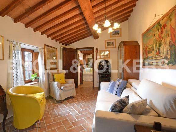 Verkauf Wohnung Castelnuovo Berardenga. Dreizimmerwohnung in via della