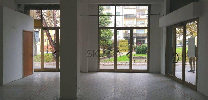 negozio in vendita a Sansepolcro