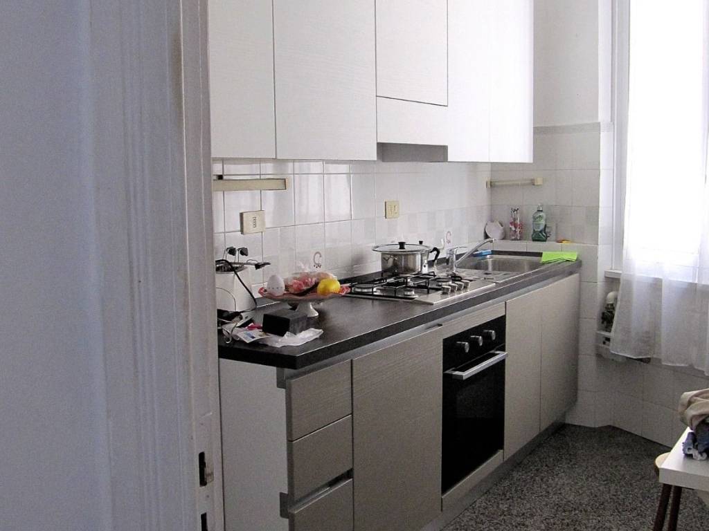 Vendita Lavelli Con Mobile Cucina Genova.Vendita Appartamento Genova Quadrilocale In Corso Magenta 23 Quarto Piano Balcone Riscaldamento Centralizzato Rif 82222000