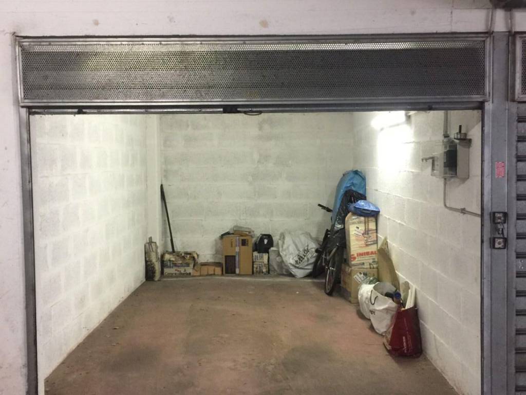 Garage - Box viale Amelia 30, Roma, rif. 82358480 - Immobiliare.it
