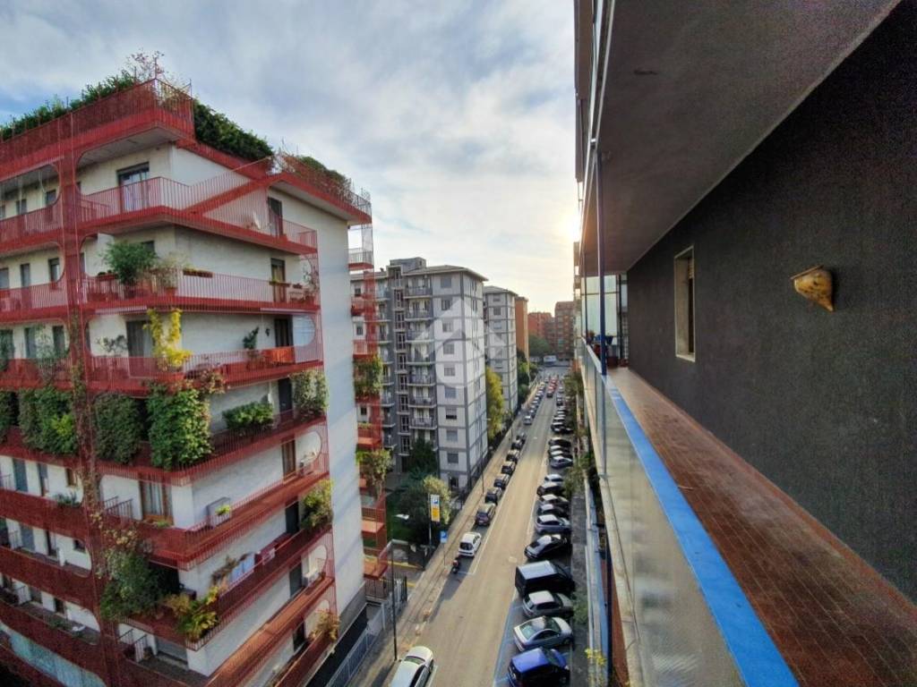 Rent Apartment Milano. 3room flat in via Adeodato Ressi 9. Good condition, sixth floor, balcony