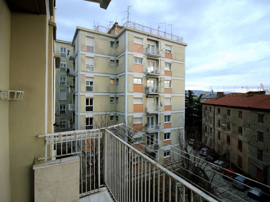 Verkauf Wohnung Trieste. Zweizimmerwohnung in via del Lloyd 1