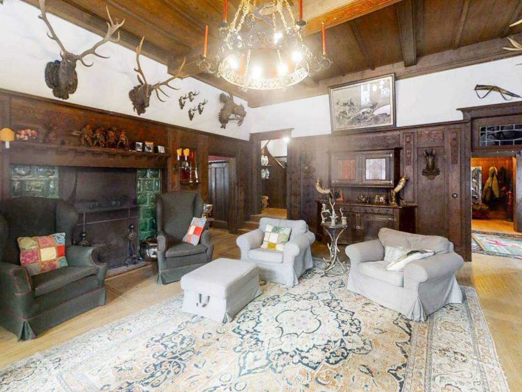 Verkauf Einfamilienvilla in via Serla Dobbiaco. Ausgezeichneter zustand