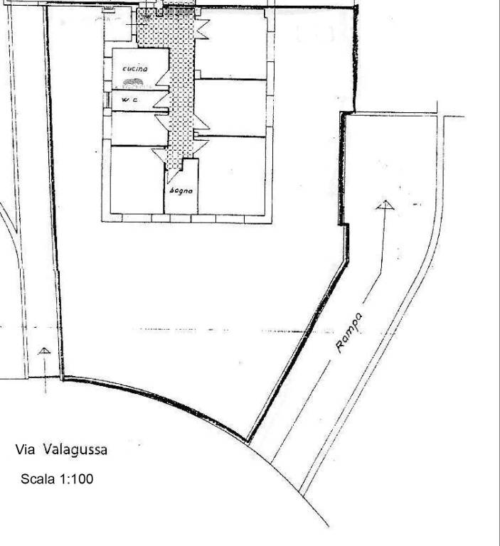 Vendita Appartamento in via Francesco Valagussa 74. Roma. Buono stato