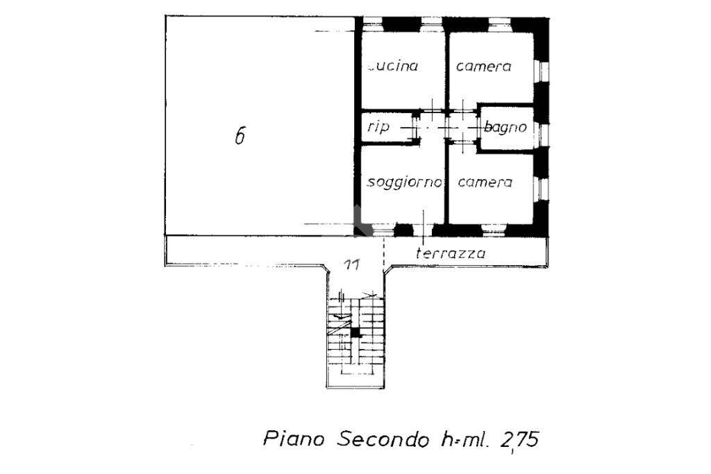 1 appartamento 2 piano